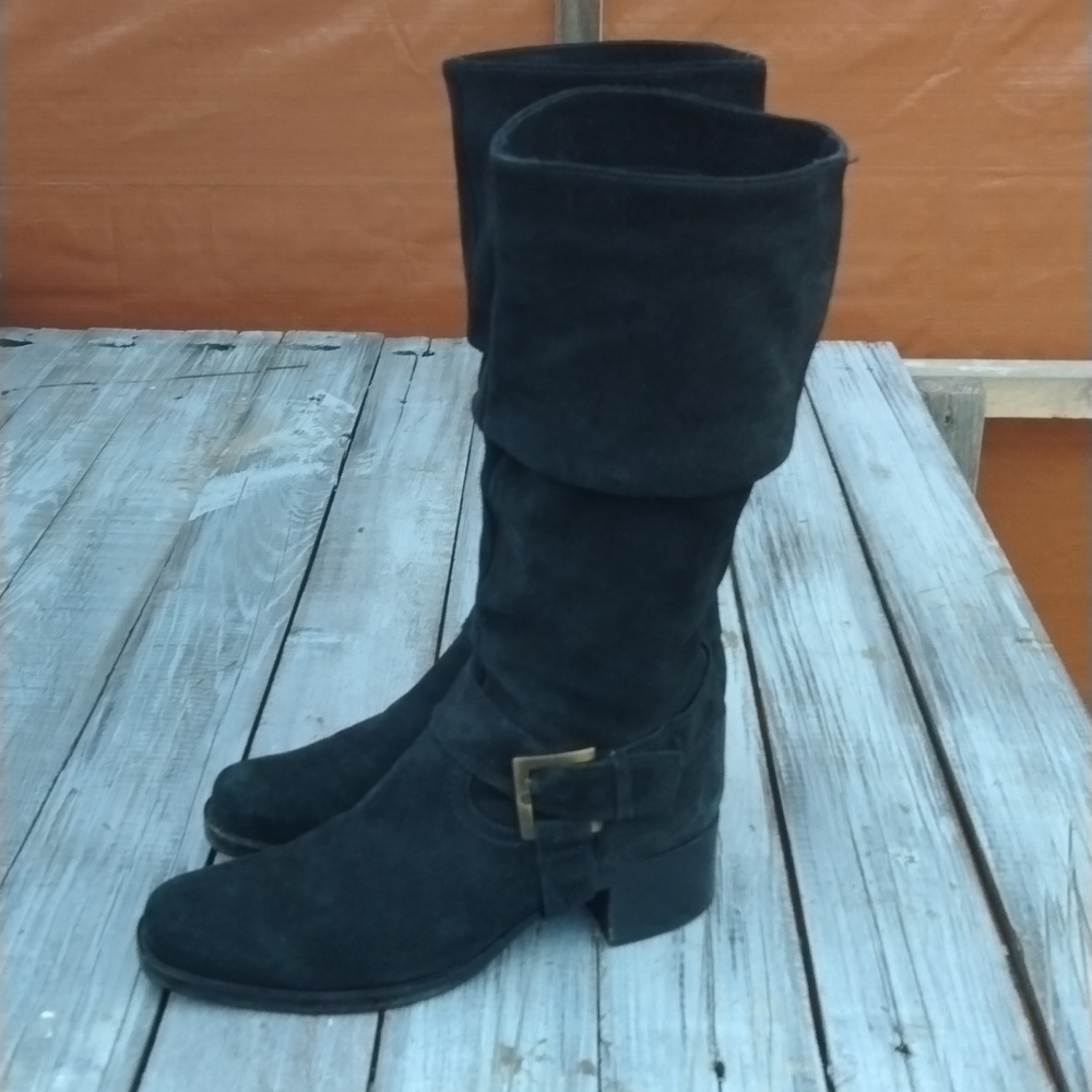 LA CANADIENNE Suede Boots 🍁